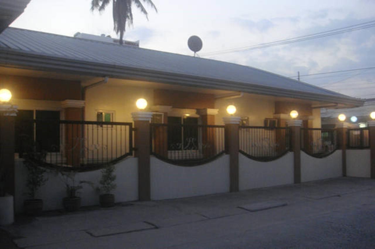 Balibago Villa Hotel Angeles Exterior photo